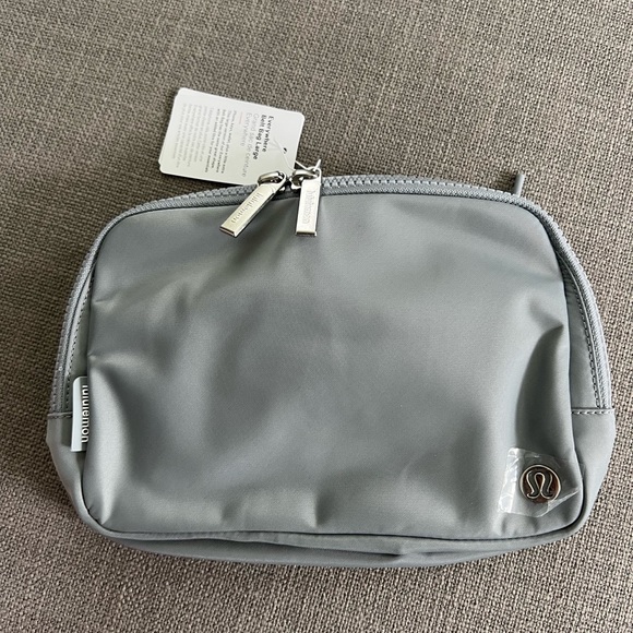 Lululemon Everywhere Belt Bag - RHIG Rhino Grey One Size Large - Picture 2 of 7